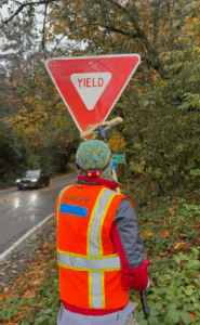 Road Sign Cleanup A Success in Sylvan Highlands